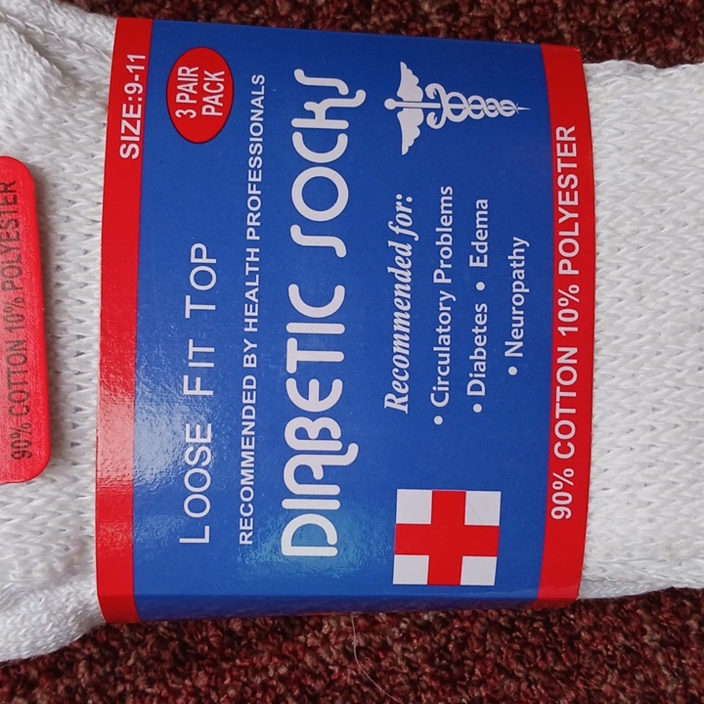 Diabetic Socks Loose Fit Top - White - Picture 4 of 5